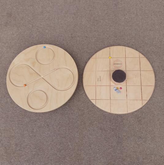 Balancekreisel nature mit Kugelbahn und Sockel