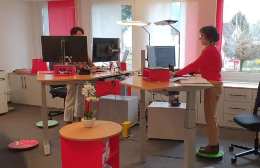 Rückentraining für Bürohengste und Sportskanonen