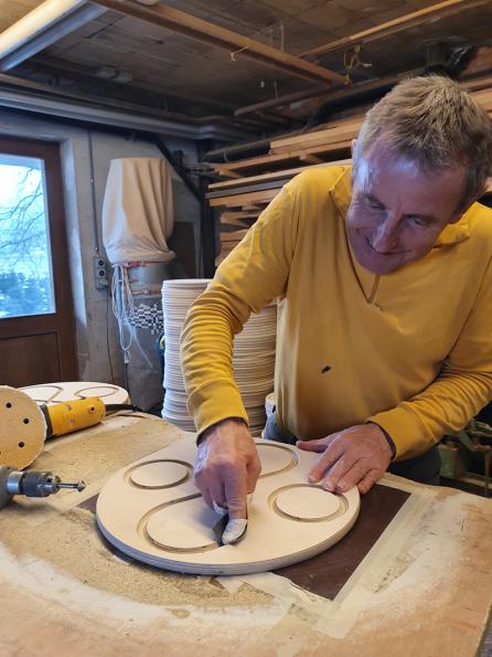 sorgfältige arbeit in der Werkstatt
